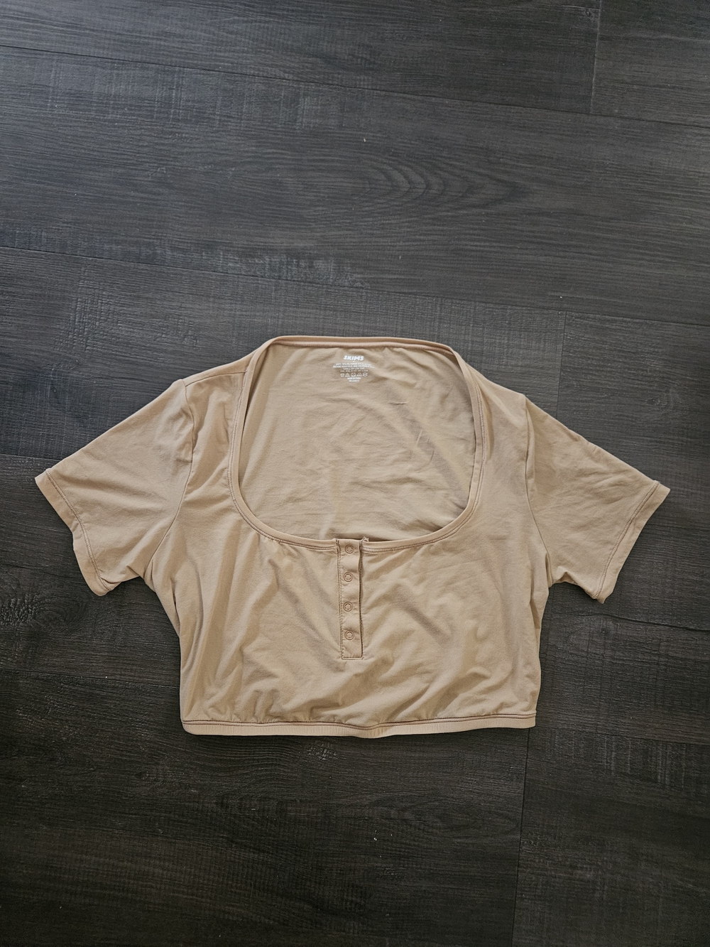 SKIMS Fits Everybody Henley Crop Top Beige / Tan Size M Short Sleeve